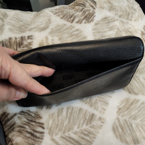Michael Kors Black Leather Fulton Flap Continental Wallet - Picture 7 of 7